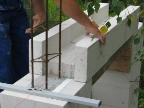 Domy z betonu kom&oacute;rkowego w Systemie SOLBET